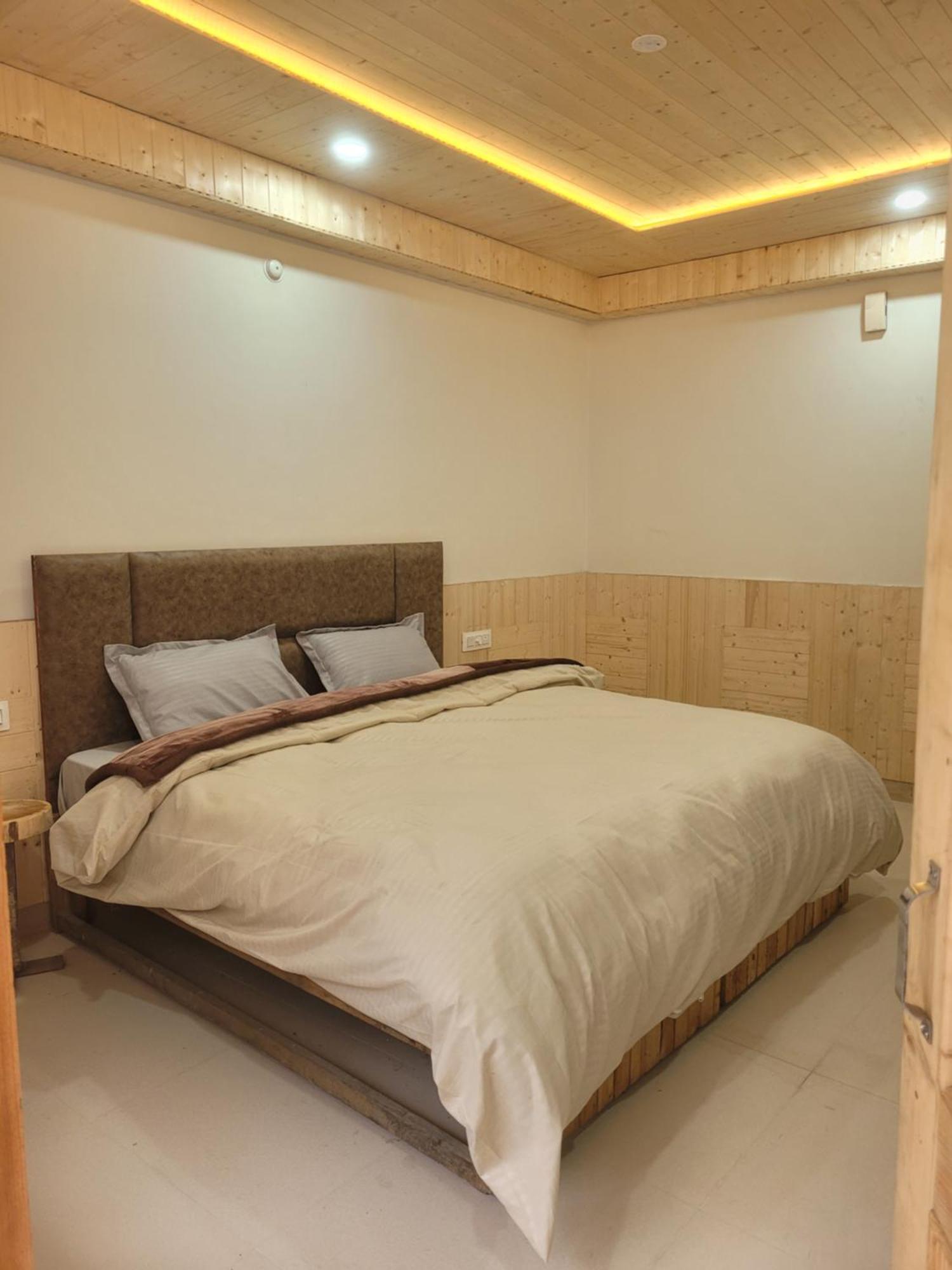 Whoopers Hostel Kasol Eksteriør bilde