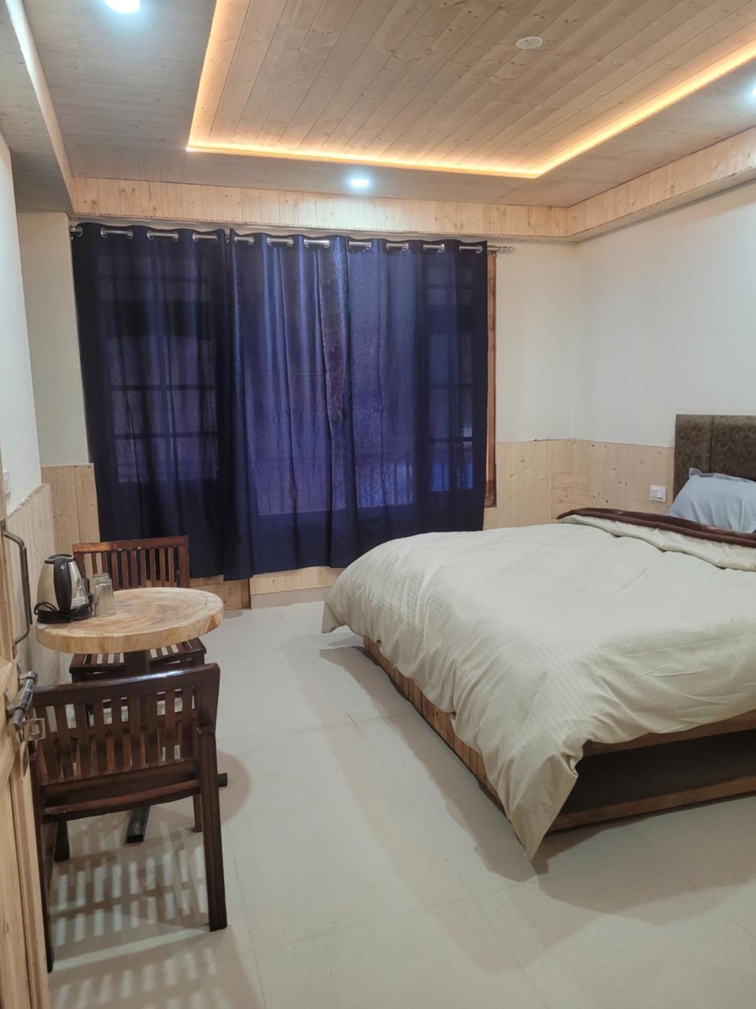 Whoopers Hostel Kasol Eksteriør bilde